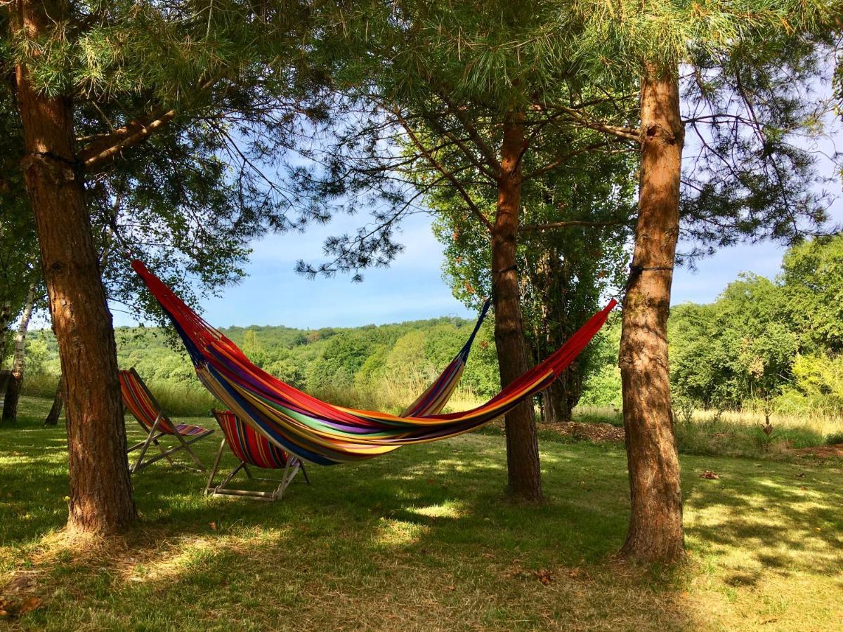 Les Tamaris Bed and Breakfast Castelnau-sur-Gupie Εξωτερικό φωτογραφία