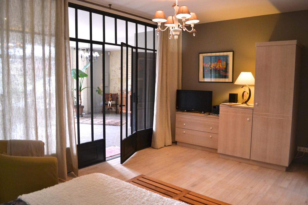 Les Tamaris Bed and Breakfast Castelnau-sur-Gupie Εξωτερικό φωτογραφία